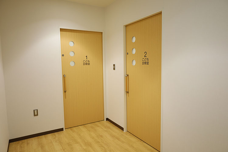 小児科診察室前
