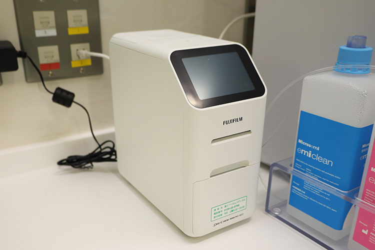 感染症迅速検査装置インフルエンザなどの診断に使います